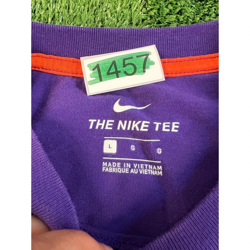 Nike Mens West 4th The Cage NYC Basketball Graphic T-Shirt Purple Large Raw Hem